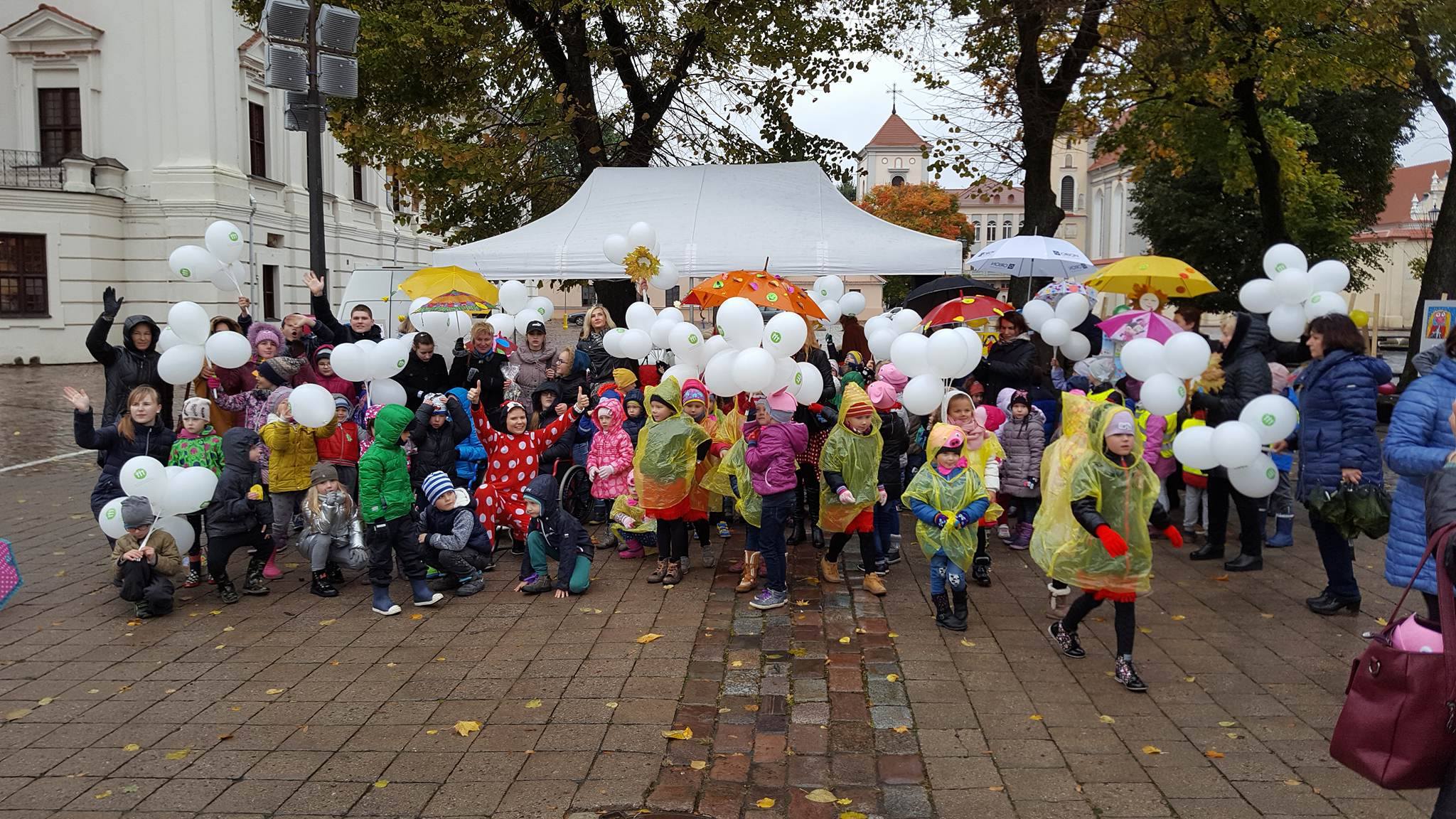 Read more about the article Padovanokime gerą nuotaiką ir šypseną
